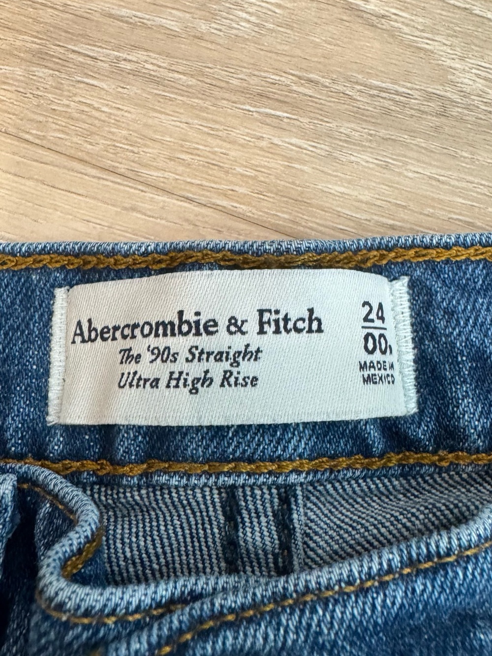 Abercrombie & Fitch 90s Women’s Straight Leg Jeans in Dark Indigo - Picture 10 of 10